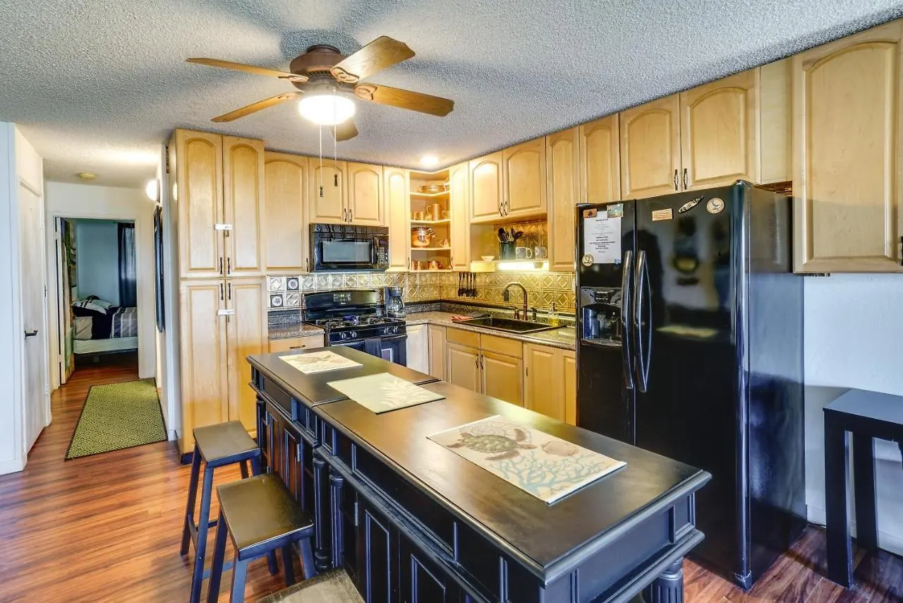 Molokai Island Retreat With Ocean View And Pool! Apartment Kaunakakai