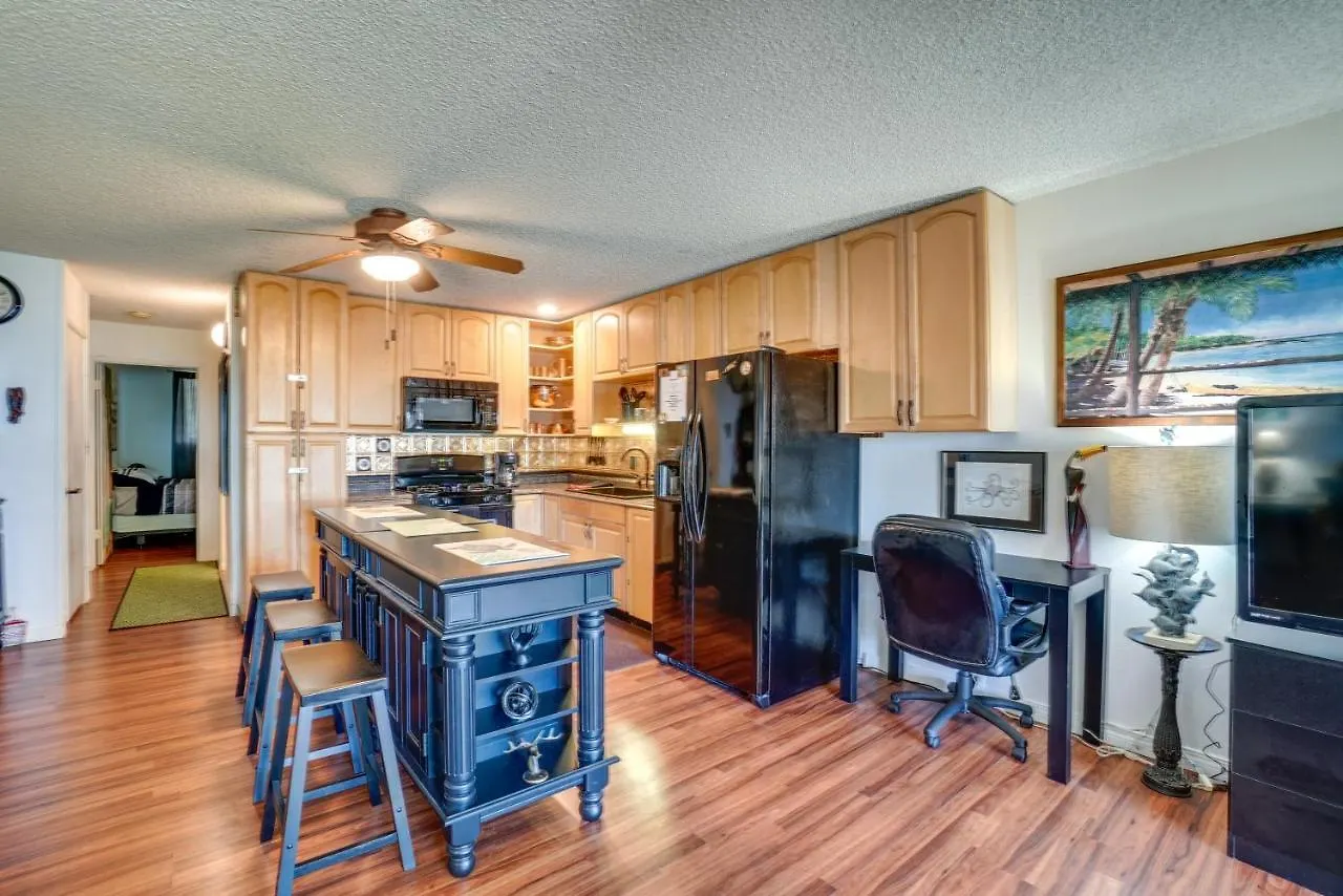 Molokai Island Retreat With Ocean View And Pool! Apartment Kaunakakai